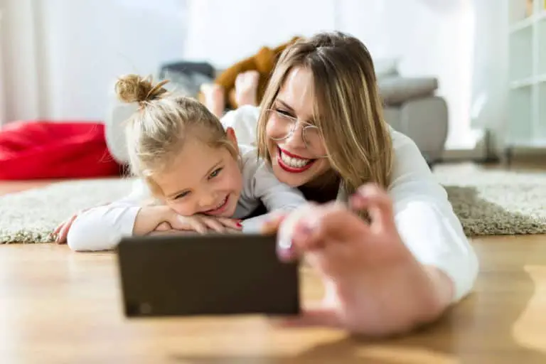 10 Best Tech Gifts for Mom for Mother’s Day